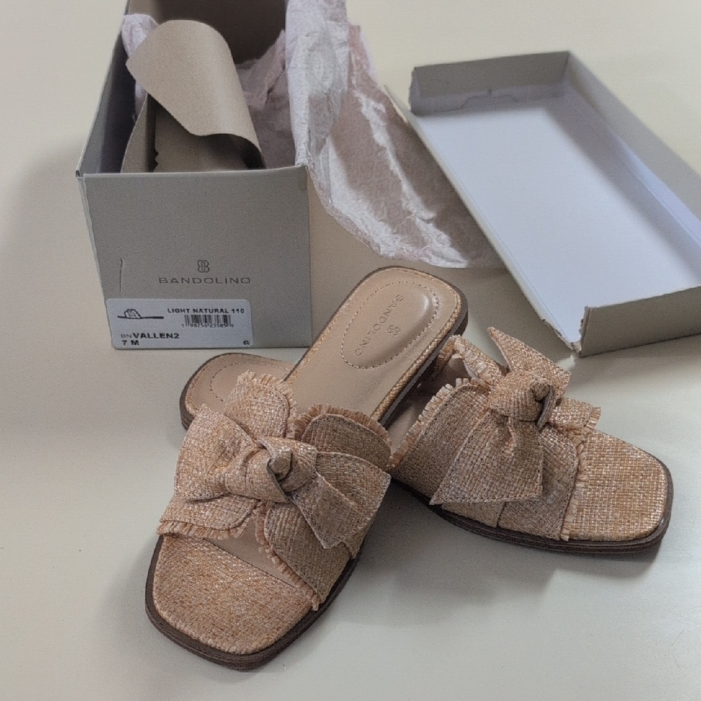 Bandolino Women's Natural Bow Mules